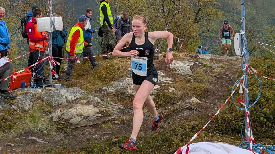 Karoline Holsen Kyte spurtar inn til klar siger i Storehaugen Opp Kristi Himmelfartsdag. (Foto: Jan Christian Jerving) Karoline Hosen Kyte spurter inn til klar seier i Storehaugen Opp Kristi Himmelfartsdag. (Foto: Jan Christian Jerving)