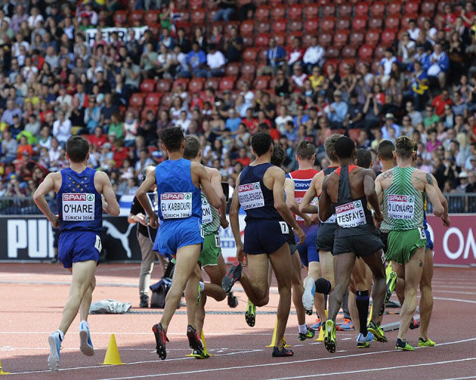 Dramatisk 1500 m da Benabbad vant og Ingebrigtsen ble sølvgutt 1500-2runde-bakfra_D4N2271.jpg