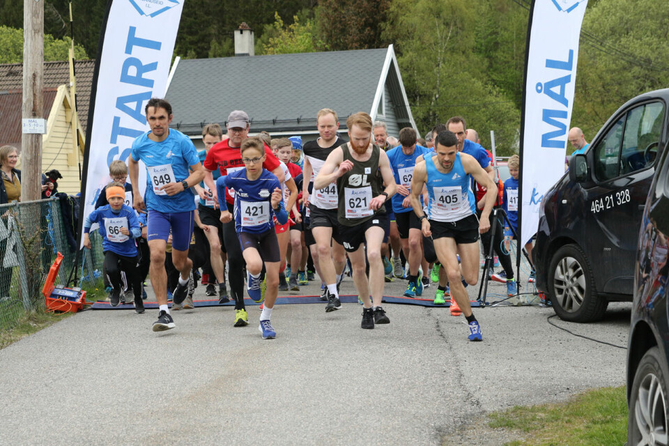 Starten er gått for det 2. løpet Starten er gått for det 2. løpet