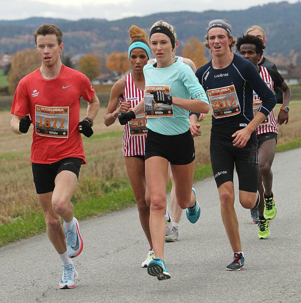 Karoline Bjerkeli Grøvdal med kjempeløp i Hytteplanmila - nå med 39 bilder 8-5km_damepulja_Karoline_tar_kommando_A20G6326.jpg
