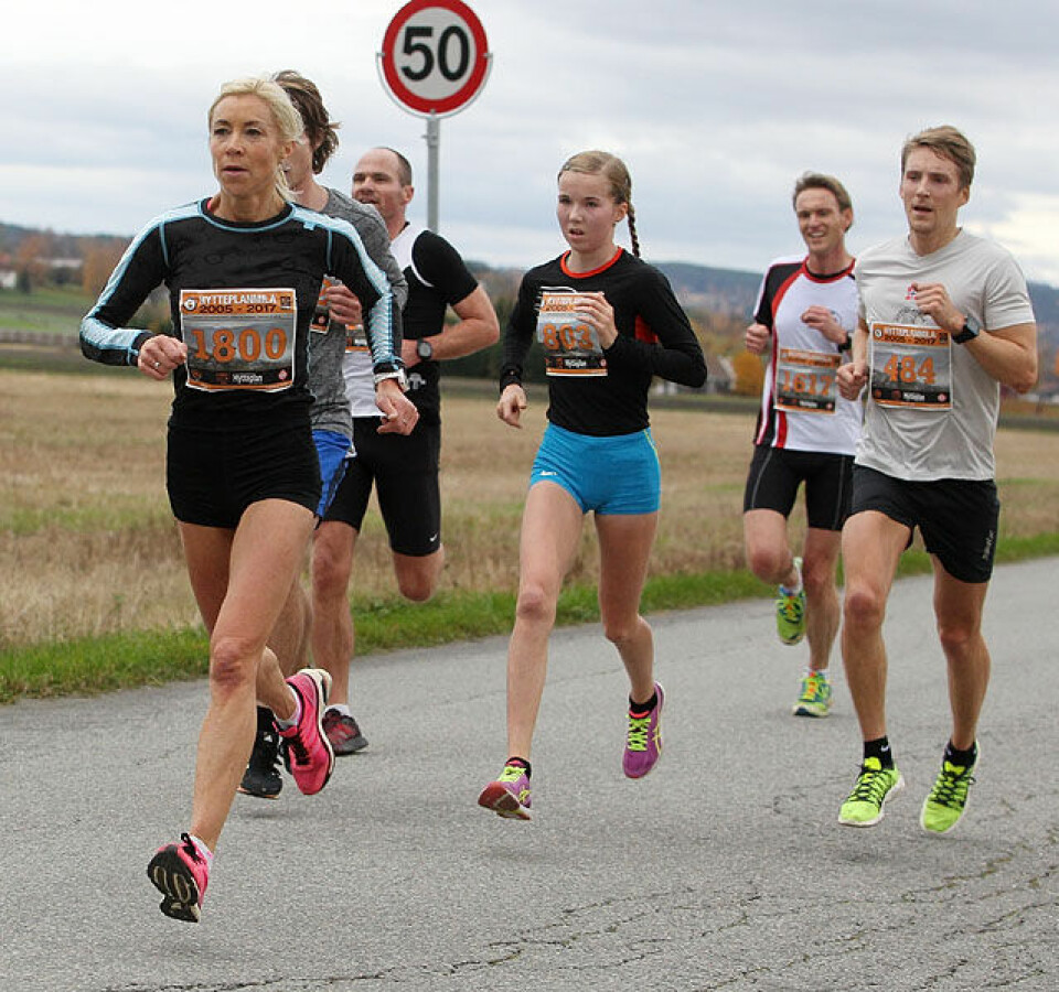 Karoline Bjerkeli Grøvdal med kjempeløp i Hytteplanmila - nå med 39 bilder 8-5km_Anette_Hundere_Emma_Moerk2_A20G6718.jpg