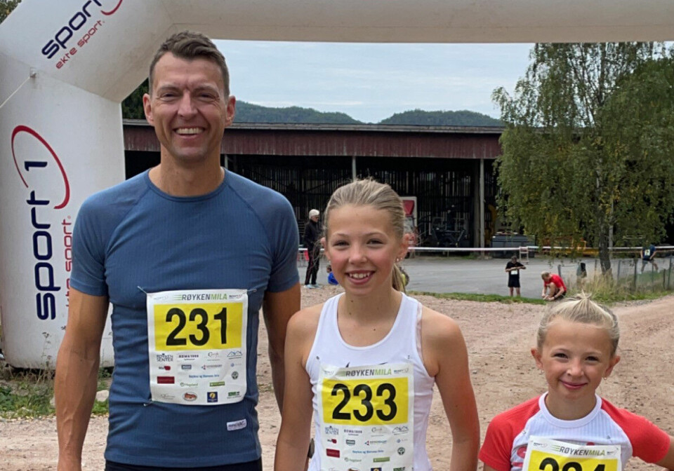 Idrettsgleden var helt klart på plass da Magnus, Hannah Martine og Filippa Bergh deltok i Røykenmila i september. (Foto: privat) Idrettsgleden var helt klart på plass da Magnus, Hannah Martine og Filippa Bergh deltok i Røykenmila i september. (Foto: privat)
