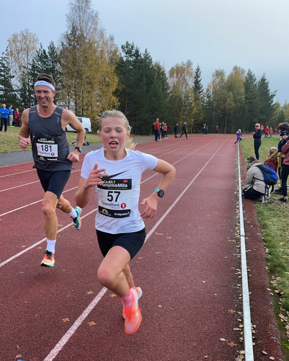 Oftere skal enn skal ikke for familien Bergh Hannah-og-Magnus_5km_Furumomila_9 okt-2021.jpg