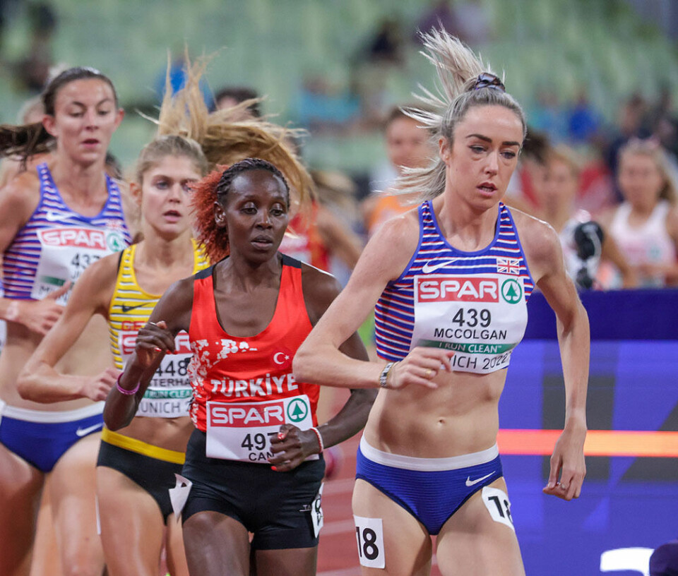 Yasemin Can løp fra både McColgan og Salpeter på 10.000 meter i EM Eilish McColgan foran Yasemin Can.jpg
