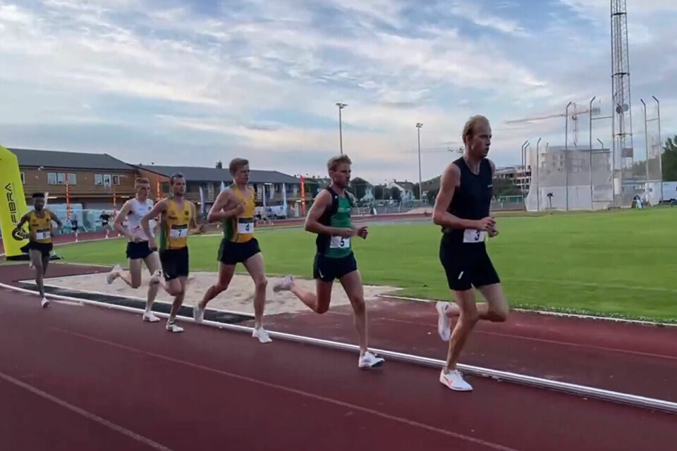 Fartsholder Trond Einar Pederslie i tet, bak ham følger Eivind Øygard, Sigurd Ruud Skjeseth, Erik Udø Pedersen, Marius Vedvik og Senay Amlesom Fissehatsion. (Skjermdump fra streaming). Fartsholder Trond Einar Pederslie i tet, bak ham følger Eivind Øygard, Sigurd Ruud Skjeseth, Erik Udø Pedersen, Marius Vedvik og Senay Amlesom Fissehatsion. (Skjermdump fra streaming).