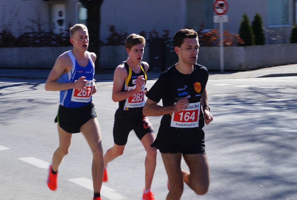Asgautsen og Kaspersen vant halvmaraton i Fredrikstad tet-5km.jpg