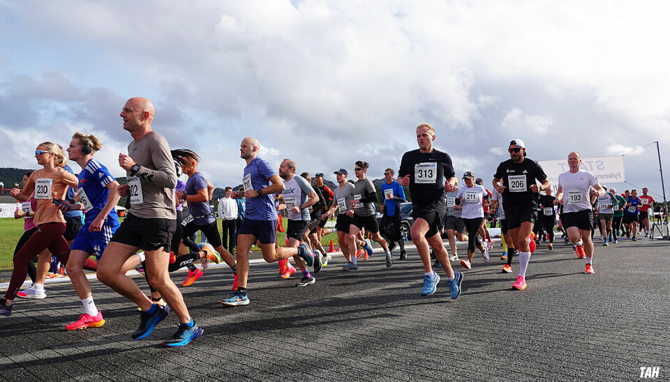 Narve Gilje Nordås vant Flyplassmila på Stord 10-km-start.jpg
