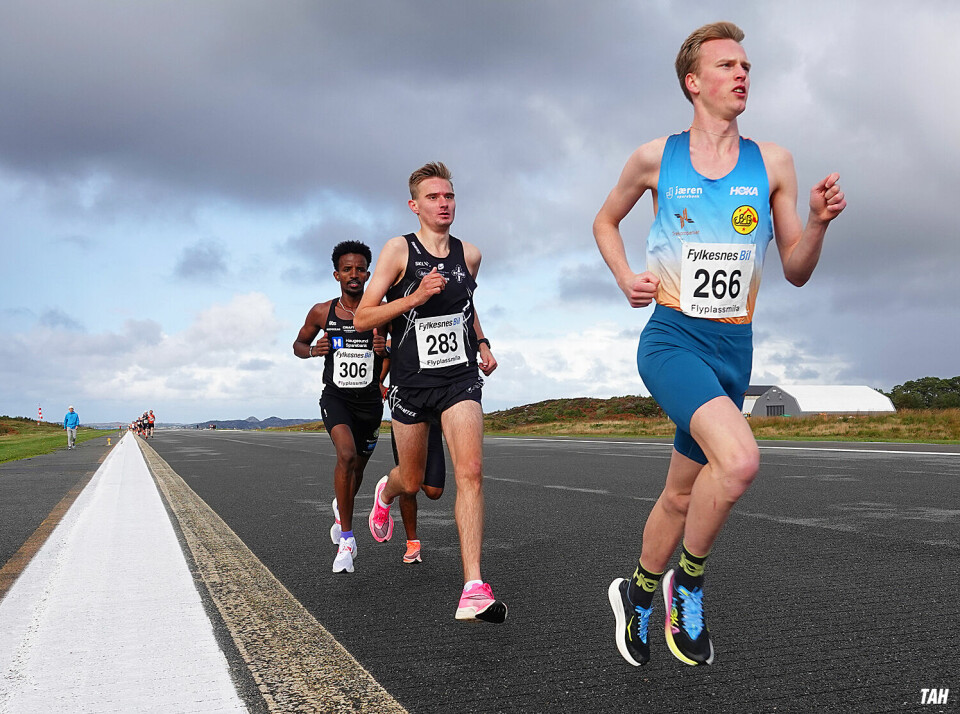 Narve Gilje Nordås vant Flyplassmila på Stord 10-km-luke-oppstaar.jpg