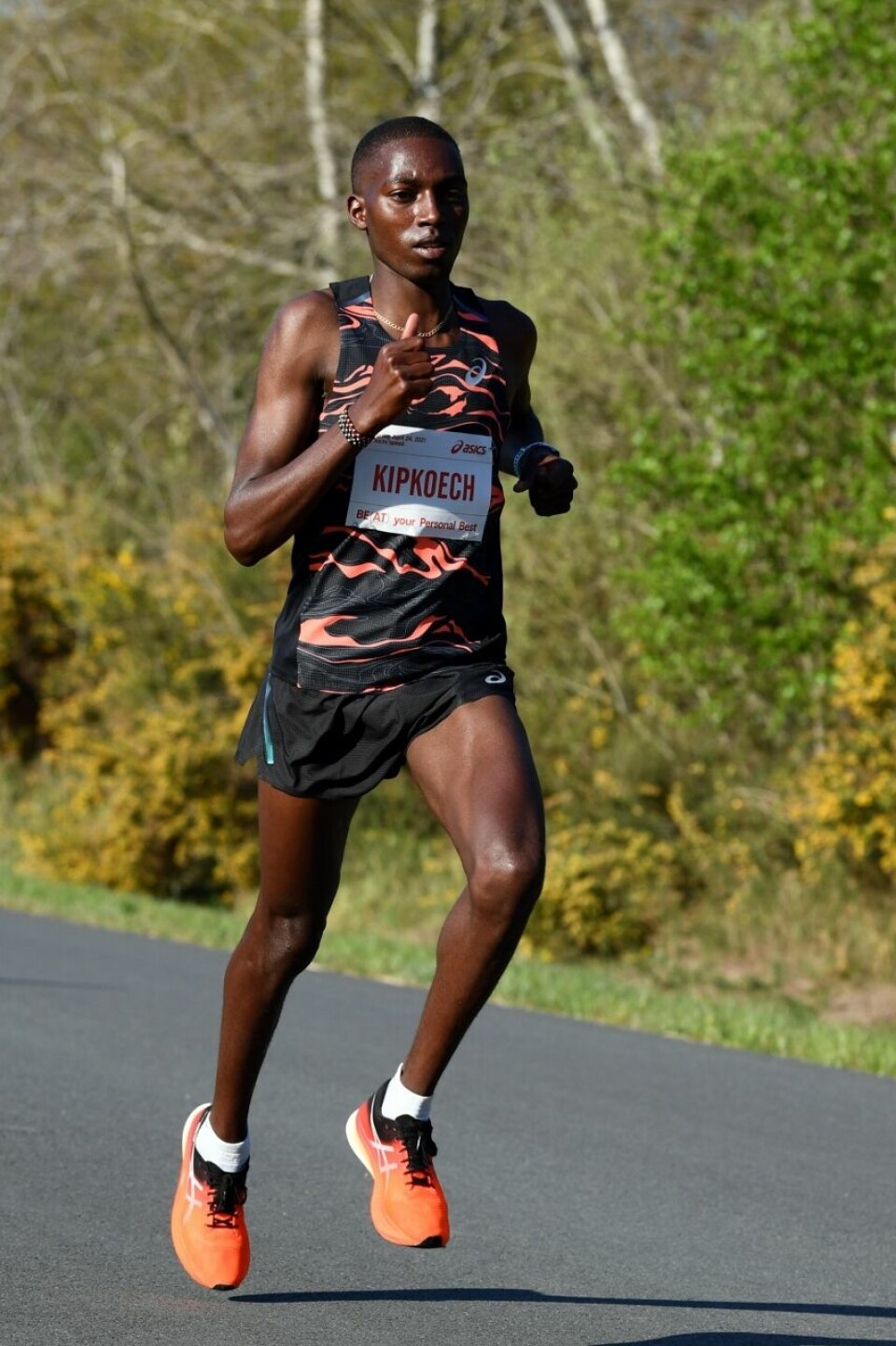 Bra løpt, men langt fra rekord på 10 km for Sondre Nordstad Moen (oppdatert) Hillary_Kipcoech (853x1280).jpg