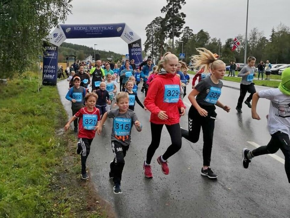 Fra starten på 2,5-kilometeren som for det aller meste gikk i terrenget. (Arrangørfoto) Fra starten på 2,5-kilometeren som for det aller meste gikk i terrenget. (Arrangørfoto)