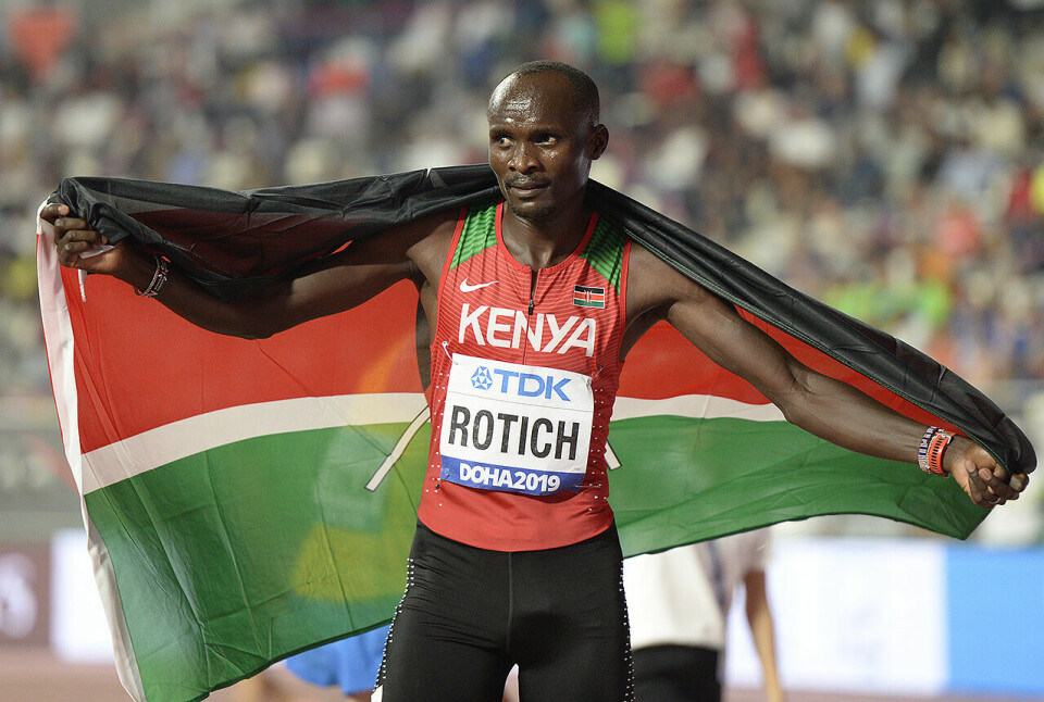 Dobbelt kenyansk og polsk bronse på 800 m for menn i OL 800-rotich-flagg_D4N9780.jpg