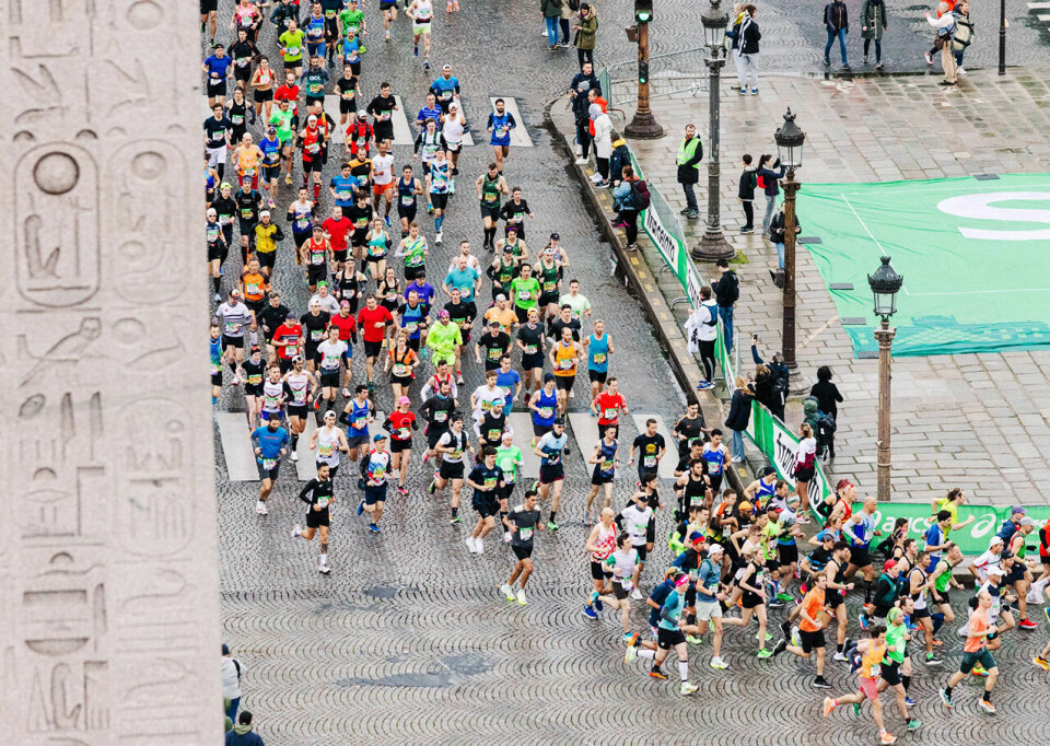 Hele 51 100 sprang sist søndag maraton gjennom Paris' gater. (Foto: arrangøren) Hele 51 100 sprang sist søndag maraton gjennom Paris' gater. (Foto: arrangøren)