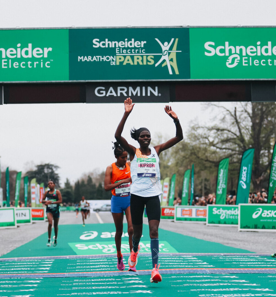 Svensk maratonrekord da 51100 løp Paris Marathon sist søndag Helah-Kiprop-kvinnevinner.jpg