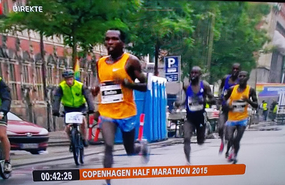 Bedan Karoki Muchiri rykker fra konkurrentene dav