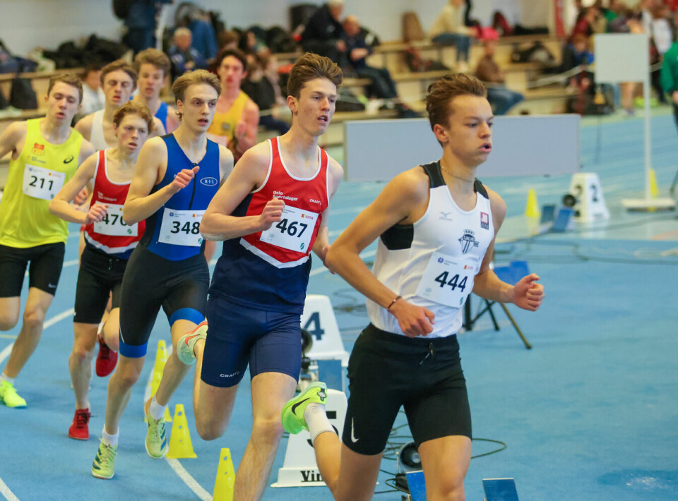 Magnus Øyen tilbake på toppen på 1500 m i G16 Mikkel Bakken i front.jpg