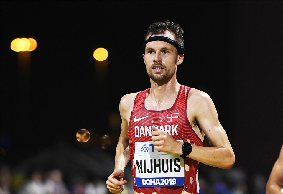 Thijus Nijhuis løp maraton for Danmark under VM i Doha i 2019 og ble nummer 31 med 2.18.10 under varme forhold. (Foto: Bjørn Johannessen) Thijus Nijhuis løp maraton for Danmark under VM i Doha i 2019 og ble nummer 31 med 2.18.10 under varme forhold. (Foto: Bjørn Johannessen)