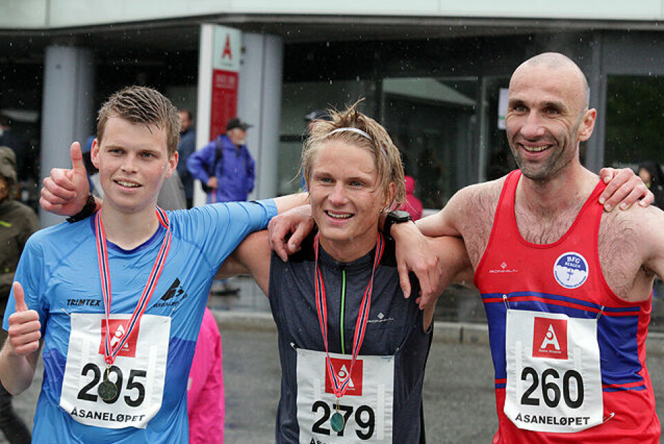 Sondre Øvre-Helland og Heidi Hestmark best i Åsaneløpet IMG_0621.jpg