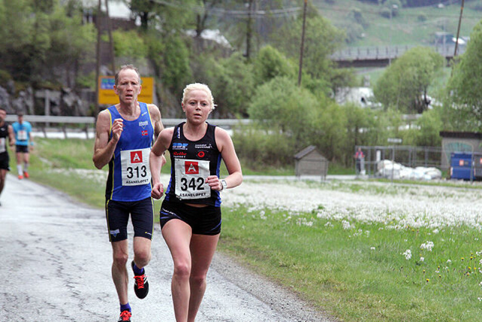 Sondre Øvre-Helland og Heidi Hestmark best i Åsaneløpet IMG_0406.jpg