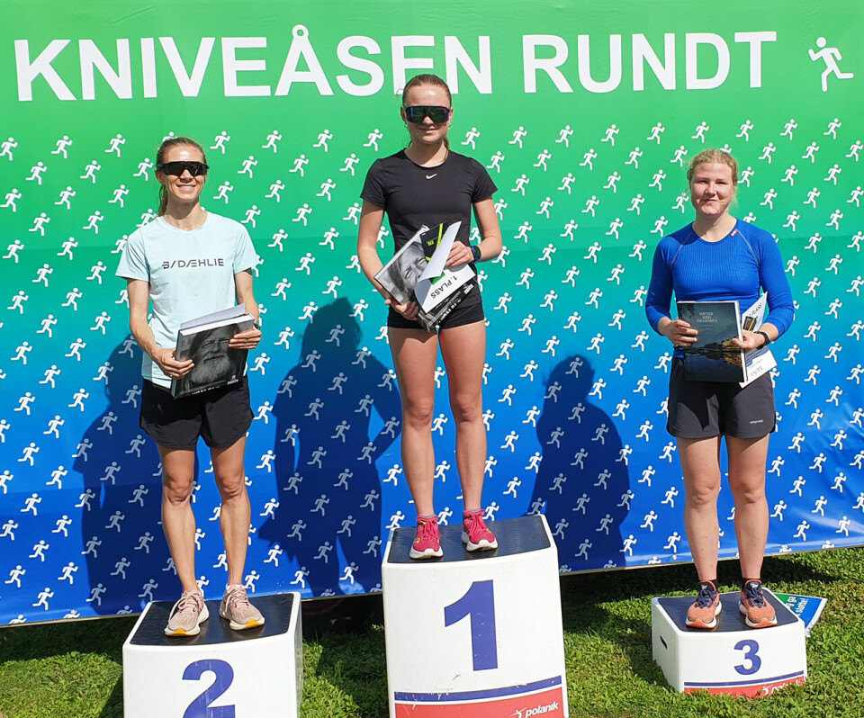 Robert Bergstå og Tuva Meinke Kylland raskest i gratisløpet Kniveåsen Rundt Kvinnepallen.jpg