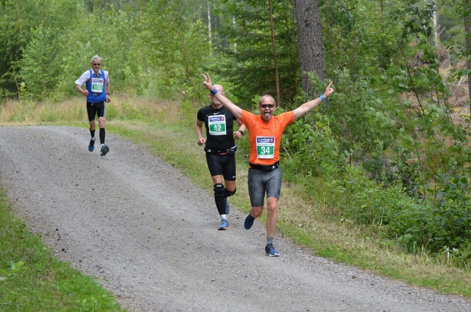 Kongsvinger Maraton med fem distanser 5. august Erik Fostervoll med god stemning.JPG