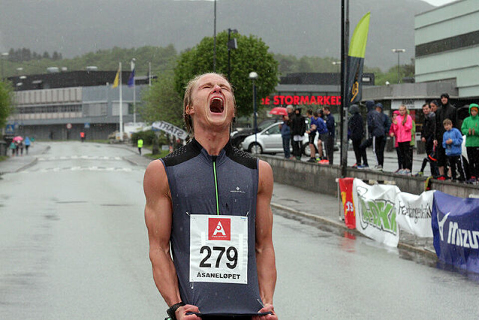 Sondre Øvre-Helland og Heidi Hestmark best i Åsaneløpet IMG_0596.jpg