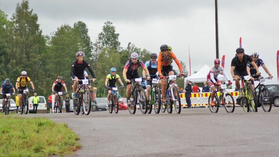 Action-Frank vant lengste løype i (våt) Hof Toppers Duathlon Start_8toppers_Frank2.jpg