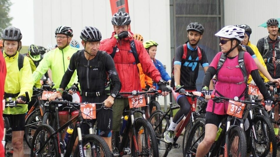 Action-Frank vant lengste løype i (våt) Hof Toppers Duathlon Frode_Engelund.jpg