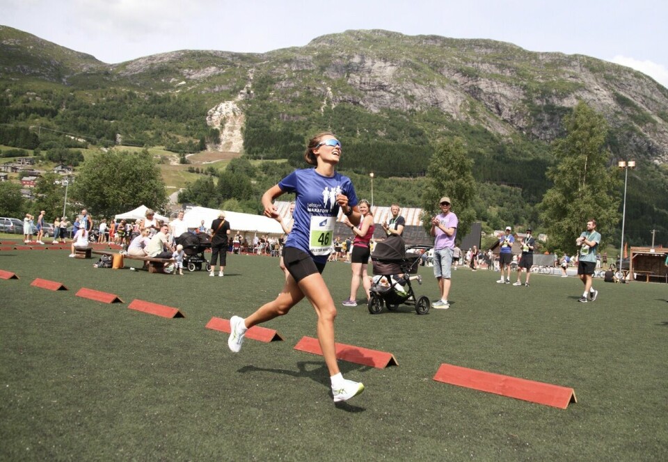 Deltakerrekord i 40-års jubileet for Jølster Maraton Maraton_Synnoeve_Aune