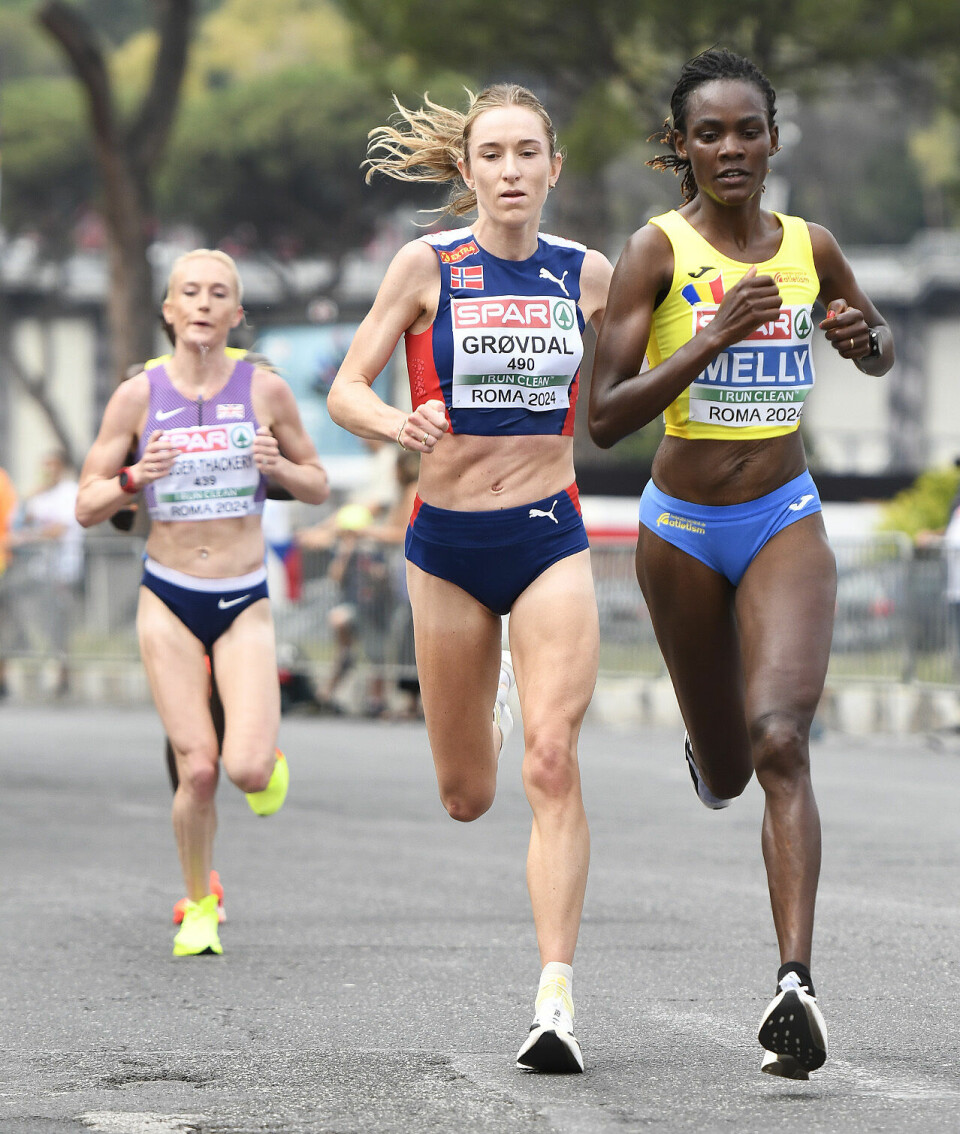 Karoline Bjerkeli Grøvdal tok EM-gull på halvmaraton grovdal-tettrio-5km-for-maal_50D5410.jpg