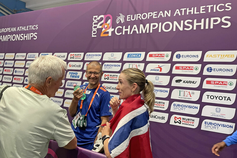Karoline Bjerkeli Grøvdal tok EM-gull på halvmaraton Jack Waitz og Karoline Bjerkeli Grøvdal.jpg