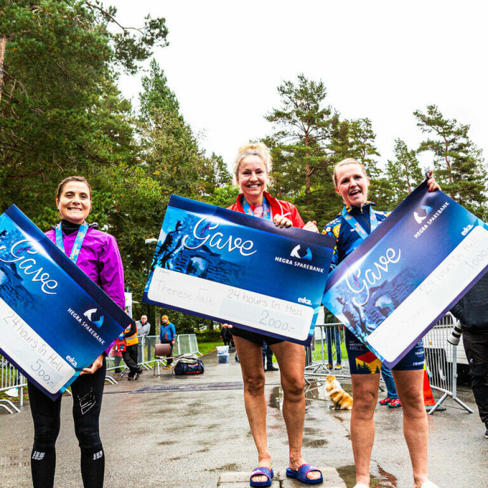 Therese Falk med ny nordisk rekord og årsbeste i verden på 24-timersløp pallen f.v Rugland, Falk, Stokke.jpg
