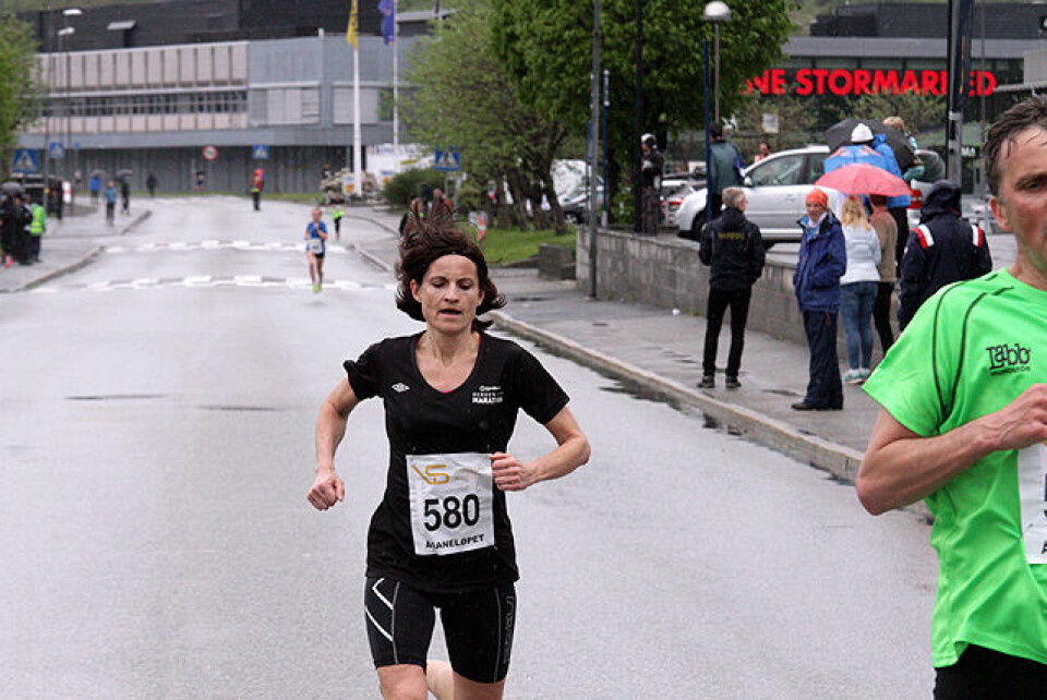 Sondre Øvre-Helland og Heidi Hestmark best i Åsaneløpet IMG_0708.jpg