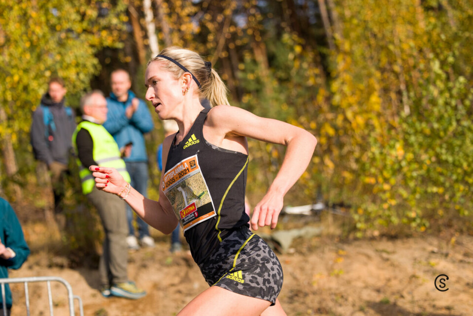 Narve Gilje Nordås og Karoline Bjerkeli Grøvdal suverene i Hytteplanmila 2021-10-16_finish_1432_8209-Kondis.jpg