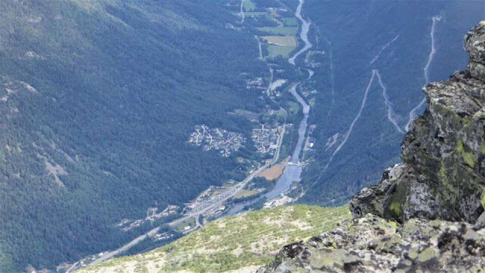 BLOGG: Rjukanvuggen = Rjukan - Gaustatoppen via eggen - Rjukan - Solspeilet - Rjukan