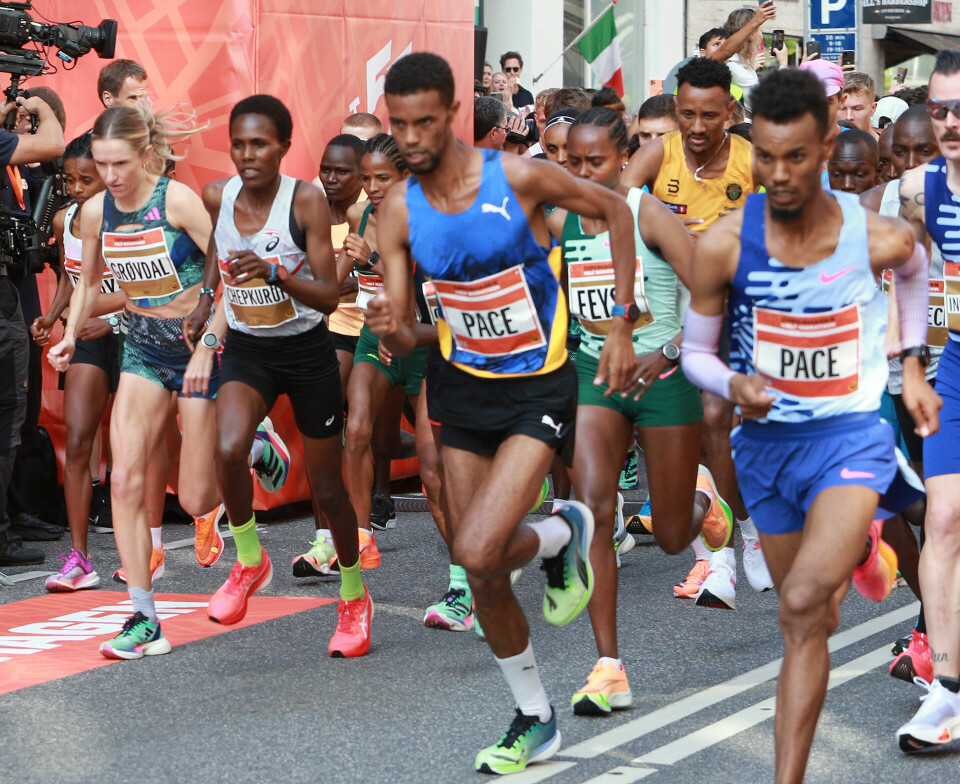 Copenhagen Half 2024 har åpnet for påmelding, - etter ett døgn: 8600 påmeldte. Se mange bilder fra årets løp. _1Start_elite_Karoline_Henrik_Senay_AZ3T6856.jpg