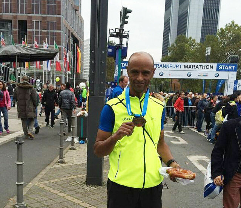 Marthe K. Myhre nr. 15 da 142 norske løp Frankfurt Marathon FM-Alemayehu_Sitotaw.jpg
