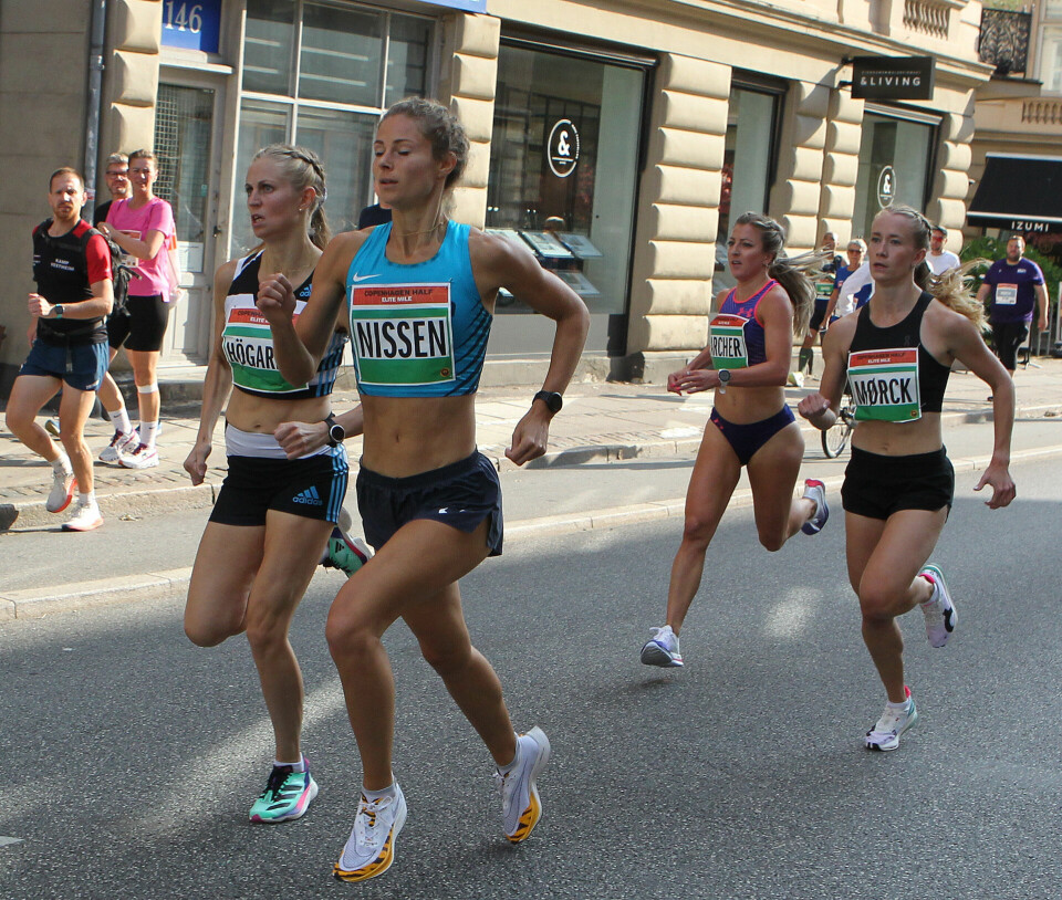 Copenhagen Half 2024 har åpnet for påmelding, - etter ett døgn: 8600 påmeldte. Se mange bilder fra årets løp. Mile-loep_damer_foer_CPH_Half_A20G6686.jpg