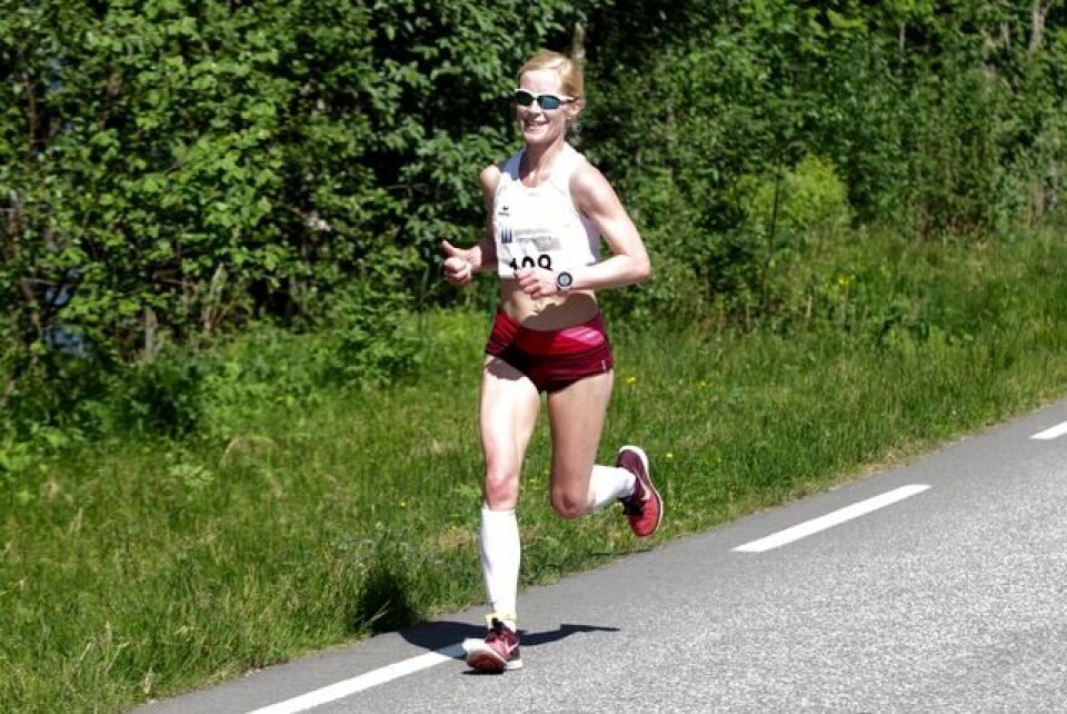 Sverre Gunnar Brunstad vant maraton i Jølster Annika_Holland_vinner_halv