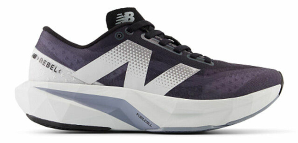 Årets test av treningssko 2024 New Balance FC Rebel v4 Dame.jpg