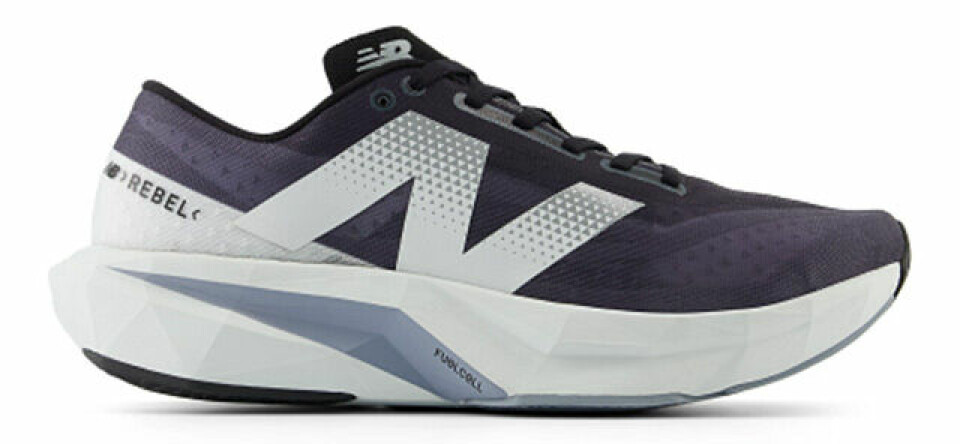 Årets test av treningssko 2024 New Balance FC Rebel v4 Herre.jpg