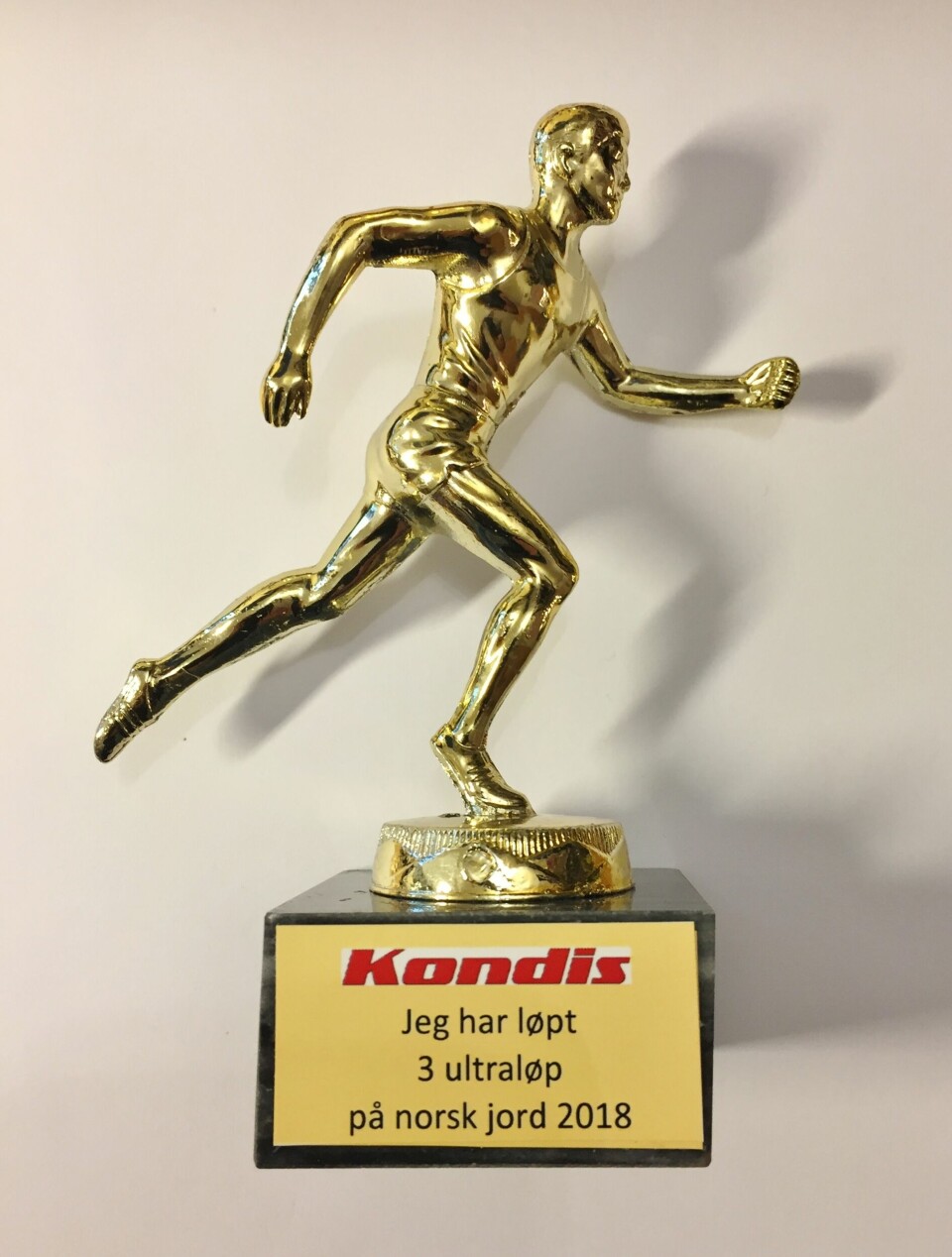 Visste du at Kondis selger tre ulike ultraløpsutmerkelser? Ultraløpstatuett.JPG