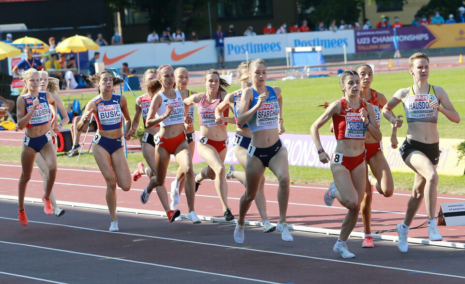 EM-gull til Ingeborg Østgård! Etter_700m_samlet_felt_AZ3T2013.jpg
