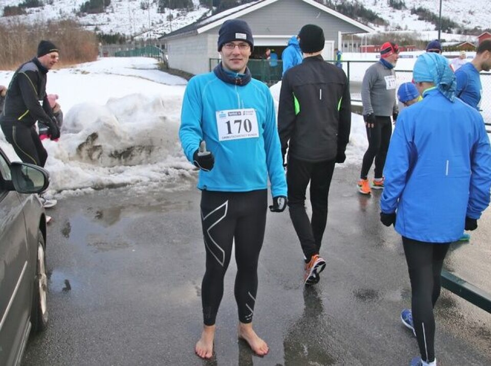 Iver Vattøy vant Grimstadvatnet rundt 01_Marcus_barfot.jpg