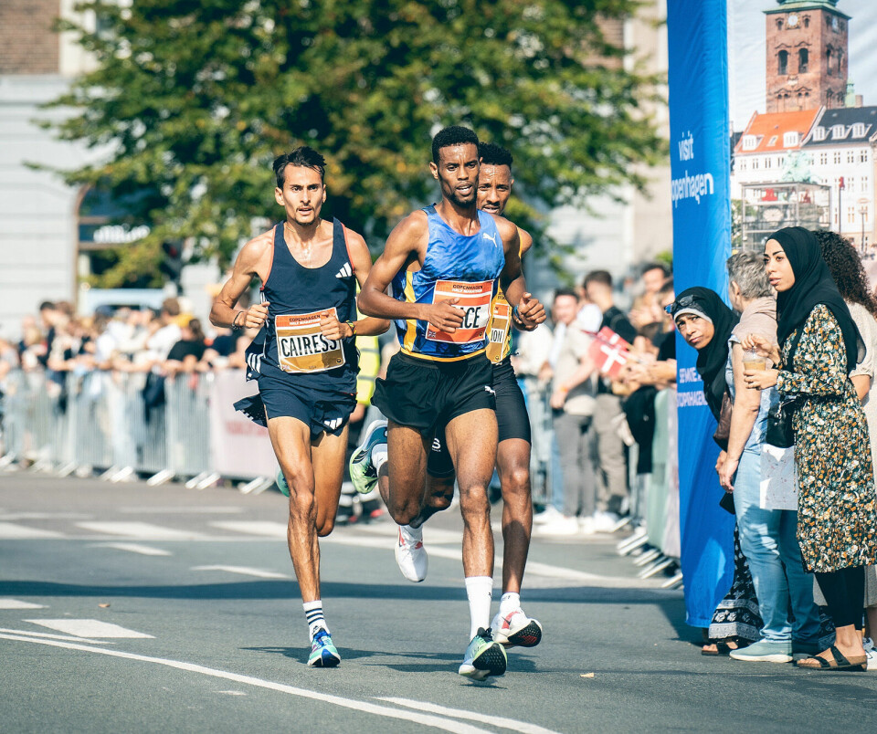 Copenhagen Half 2024 har åpnet for påmelding, - etter ett døgn: 8600 påmeldte. Se mange bilder fra årets løp. QSenay_sammen_med_Cairess_53193822928_arr.jpg