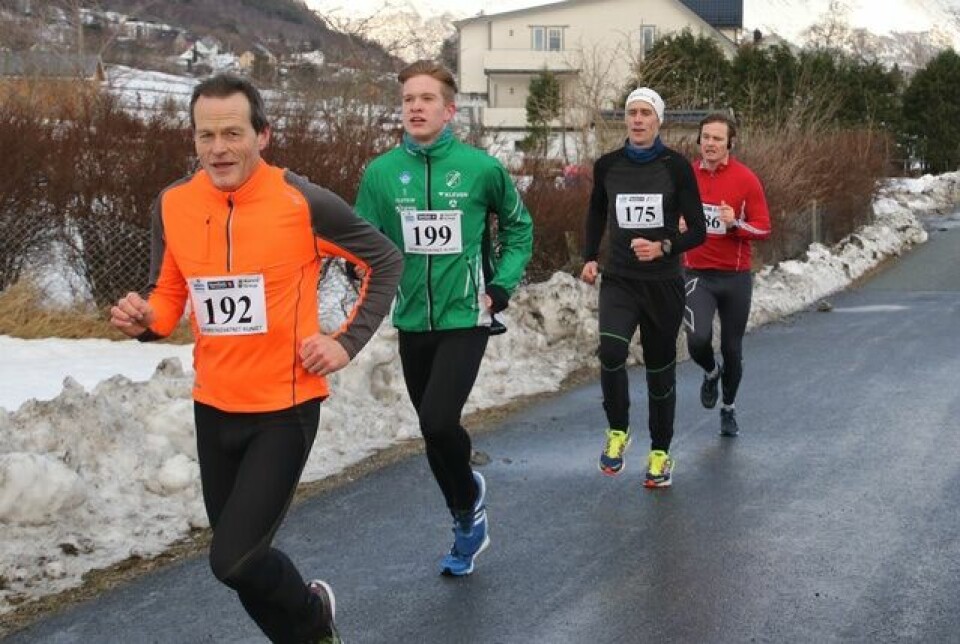 Iver Vattøy vant Grimstadvatnet rundt 08_Arne_Heggen_mf.jpg