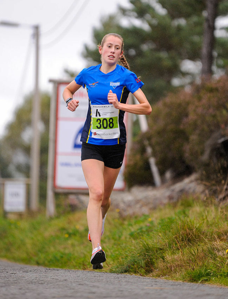 Favorittseire til Anita Iversen Lilleskare og Marius Sørli på Knarvikmila 5 km _DSC0612.jpg