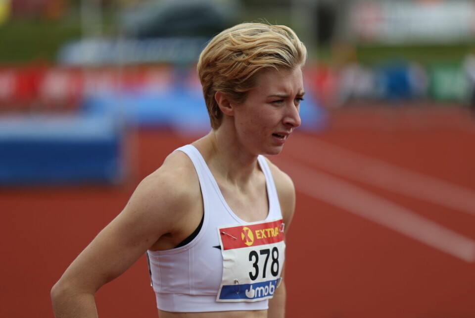 Oppskriftsmessige forsøk på 800 m for kvinner 800mfors¢k2-Malin-Ingeborg-Nyfors.jpg