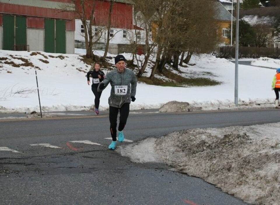 Iver Vattøy vant Grimstadvatnet rundt 19_Helge_Fuglseth.jpg