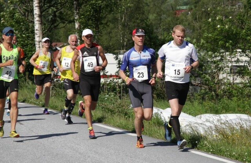 Sverre Gunnar Brunstad vant maraton i Jølster Svein_Robert_Heltne_maraton