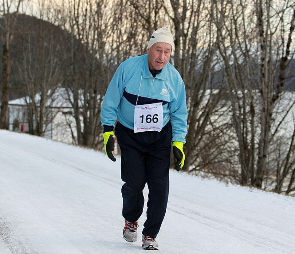 Sebastian Håkansson med nok en seier i Ålesund Halv_Karstein_Soerland_87aar_29-12-2015_A20G9942.jpg